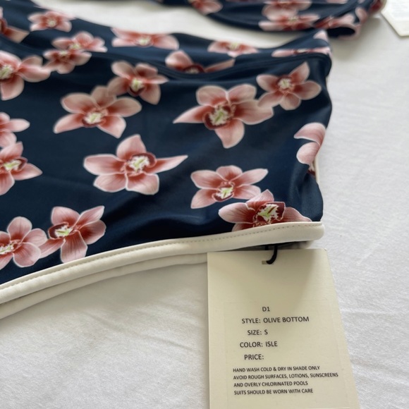 ACACIA Ruby/Olive Set-Isle - Picture 3 of 3